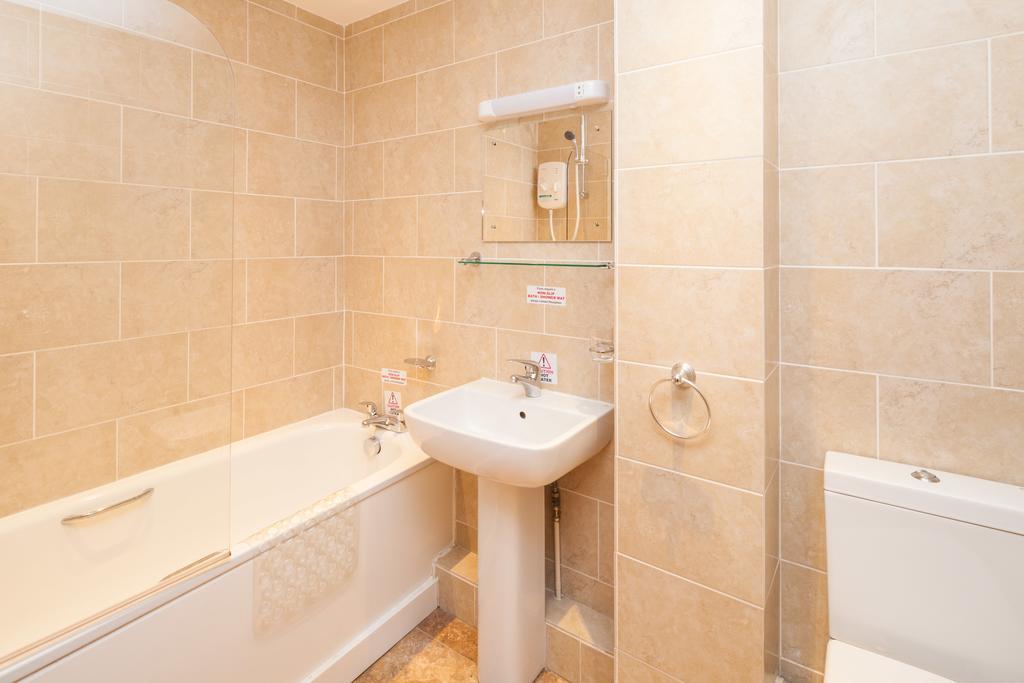Landscove Brixham Room photo